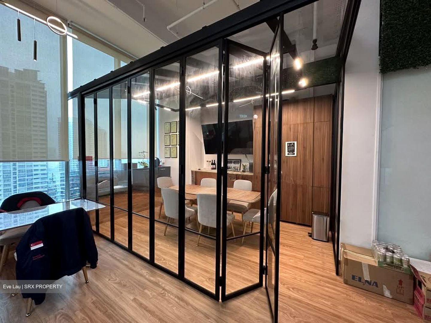 Arc 380 (D8), Office #601938171